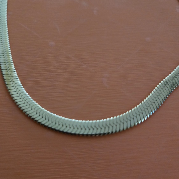 New Jennifer Zeuner Karli Necklace Yellow Gold Plating Herringbone Hamilton - Picture 5 of 7